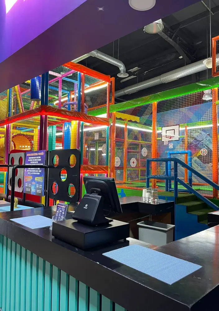 Parque infantil Galactic Bowling Dos Hermanas